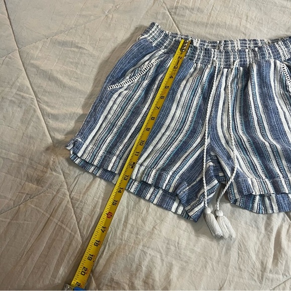 Briggs Women’s Linen Striped Boho Shorts Blue White Breathable Stretchy Waist M - Picture 3 of 7